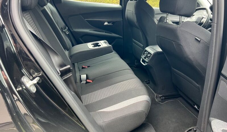 PEUGEOT 3008  | FWD (przód) | Manualna | 130 KM | Czarny full