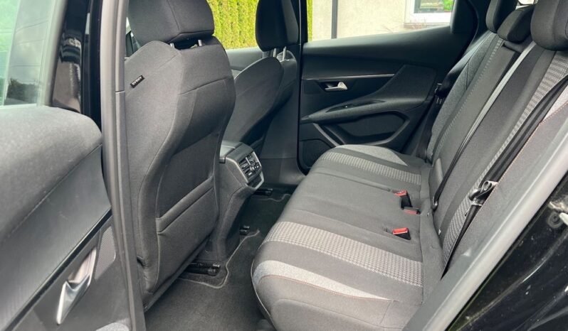 PEUGEOT 3008  | FWD (przód) | Manualna | 130 KM | Czarny full