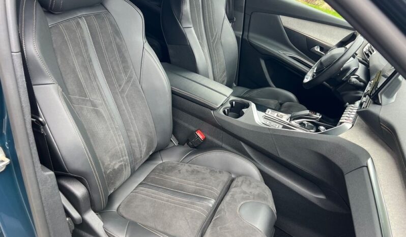 PEUGEOT 3008  | FWD (przód) | Automatyczna | 130 KM | Niebieski full