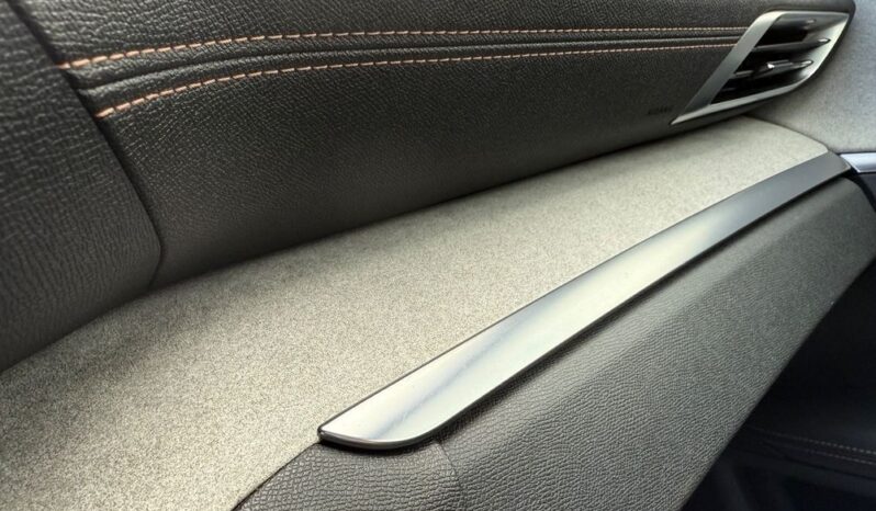 PEUGEOT 3008  | FWD (przód) | Automatyczna | 177 KM | Czarny full