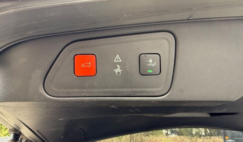 PEUGEOT 3008  | FWD (przód) | Automatyczna | 177 KM | Czarny full