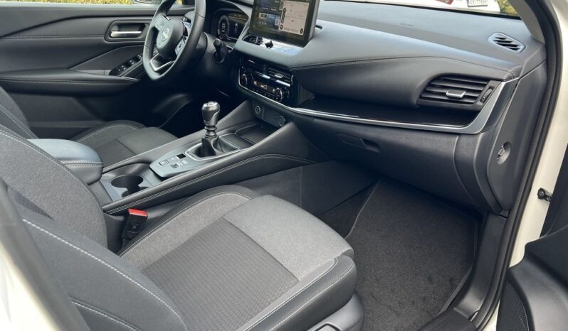 NISSAN Qashqai  | FWD (przód) | Manualna | 140 KM | Biały full