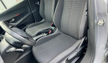 PEUGEOT 2008  | FWD (przód) | Manualna | 110 KM | Srebrny full