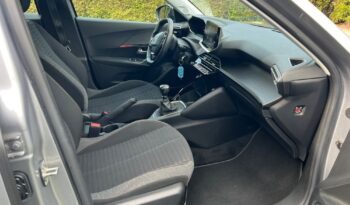 PEUGEOT 2008  | FWD (przód) | Manualna | 110 KM | Srebrny full