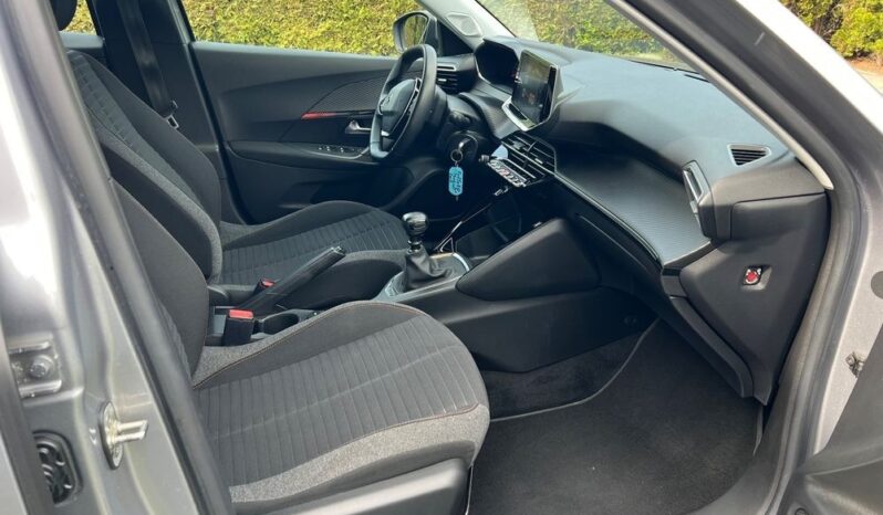 PEUGEOT 2008  | FWD (przód) | Manualna | 110 KM | Srebrny full