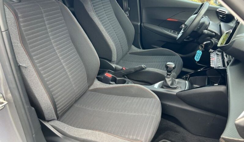 PEUGEOT 2008  | FWD (przód) | Manualna | 110 KM | Srebrny full
