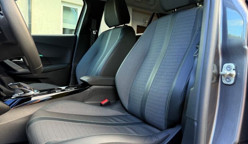 PEUGEOT 2008  | FWD (przód) | Automatyczna | 130 KM | Szary full