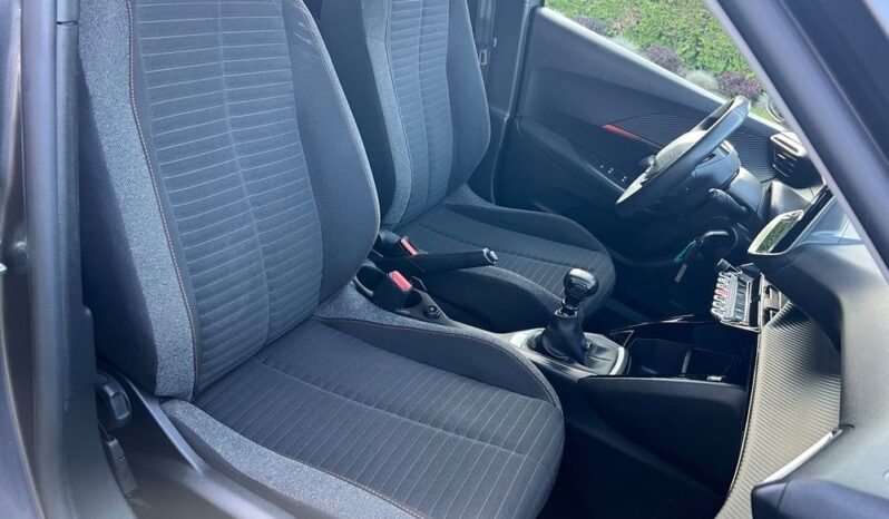 PEUGEOT 2008  | FWD (przód) | Manualna | 110 KM | Szary full