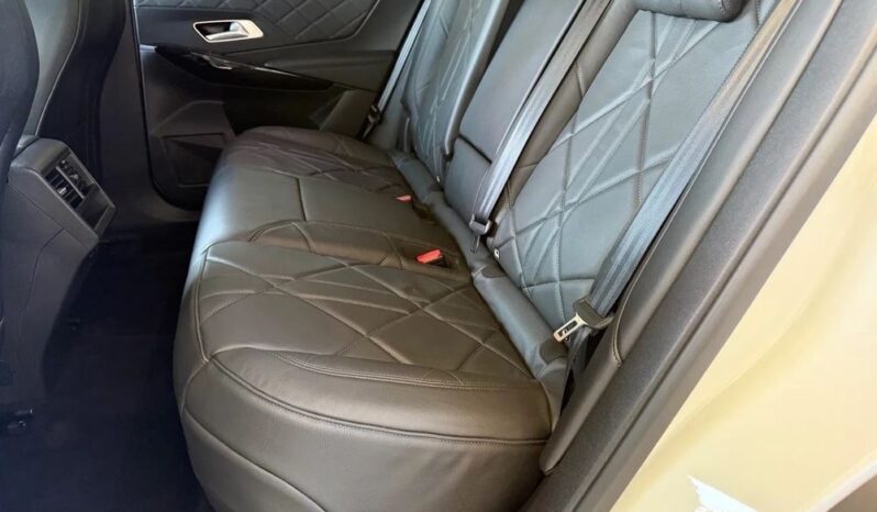 DS Automobiles DS 7 Crossback | 4×4 (doł. automatycznie) | Automatyczna | 200 KM | Biały full