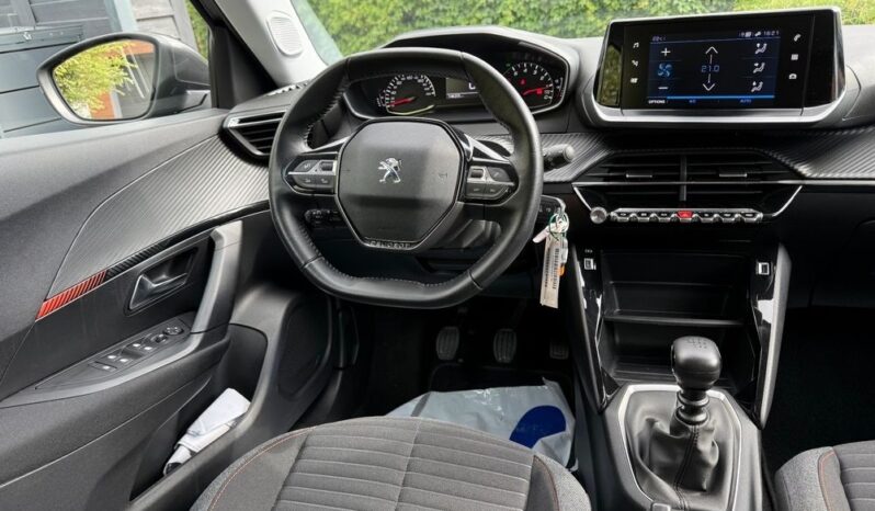 PEUGEOT 2008  | FWD (przód) | Manualna | 102 KM | Szary full