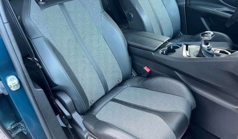 PEUGEOT 3008  | FWD (przód) | Manualna | 130 KM | Niebieski full