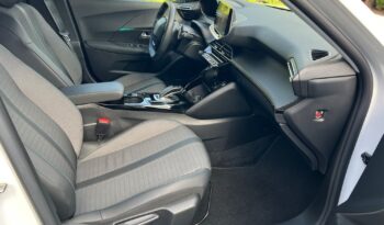 PEUGEOT 2008  | FWD (przód) | Automatyczna | 130 KM | Biały full