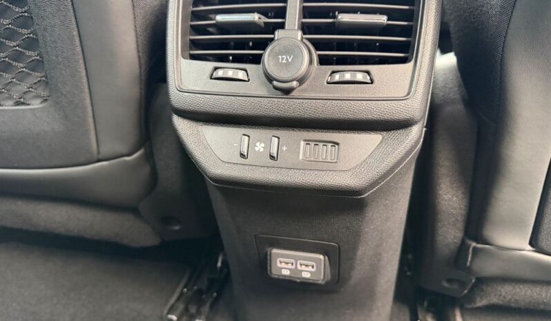 PEUGEOT 5008  | FWD (przód) | Automatyczna | 130 KM | Niebieski full