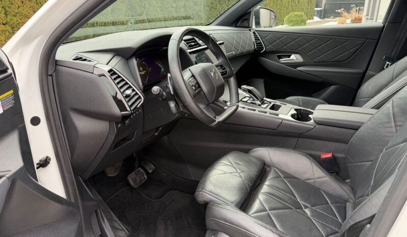 DS Automobiles DS 7 Crossback | 4×4 (doł. automatycznie) | Automatyczna | 300 KM | Biały full