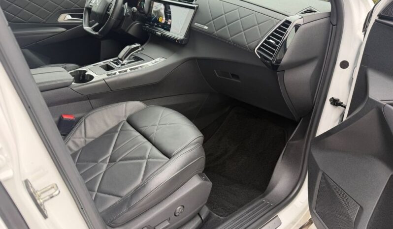 DS Automobiles DS 7 Crossback | 4×4 (doł. automatycznie) | Automatyczna | 300 KM | Biały full