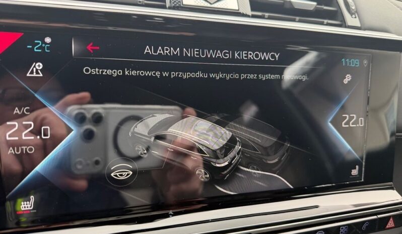 DS Automobiles DS 7 Crossback | 4×4 (doł. automatycznie) | Automatyczna | 300 KM | Biały full