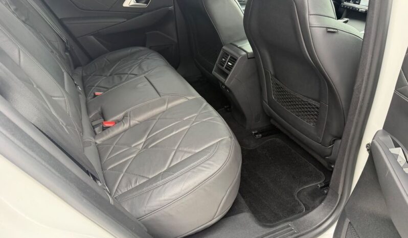 DS Automobiles DS 7 Crossback | 4×4 (doł. automatycznie) | Automatyczna | 300 KM | Biały full
