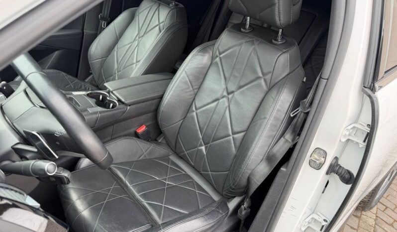 DS Automobiles DS 7 Crossback | 4×4 (doł. automatycznie) | Automatyczna | 300 KM | Biały full