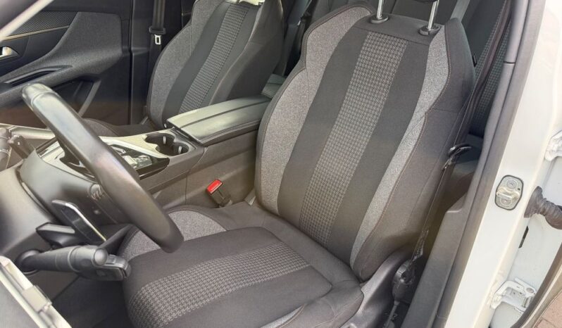 PEUGEOT 3008  | FWD (przód) | Automatyczna | 130 KM | Biały full