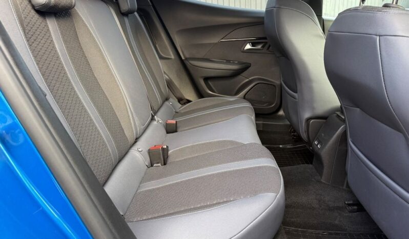 PEUGEOT 2008  | FWD (przód) | Automatyczna | 130 KM | Niebieski full