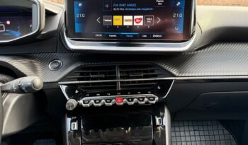 PEUGEOT 2008  | FWD (przód) | Automatyczna | 130 KM | Niebieski full