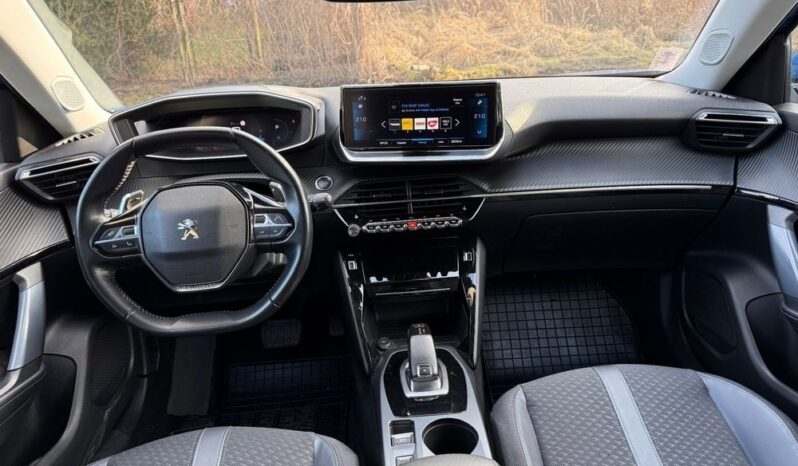 PEUGEOT 2008  | FWD (przód) | Automatyczna | 130 KM | Niebieski full