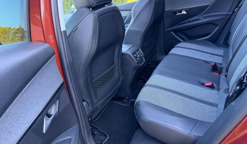 PEUGEOT 3008  | FWD (przód) | Manualna | 130 KM | Brązowy full