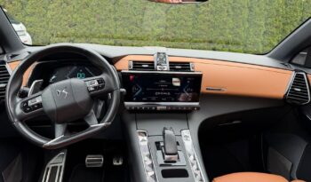 DS Automobiles DS 7 Crossback | 4×4 (doł. automatycznie) | Automatyczna | 300 KM | Czarny full
