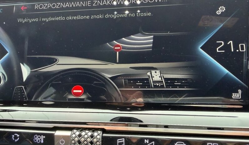 DS Automobiles DS 7 Crossback | 4×4 (doł. automatycznie) | Automatyczna | 300 KM | Czarny full