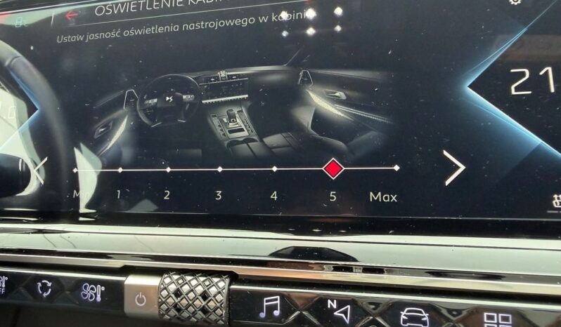DS Automobiles DS 7 Crossback | 4×4 (doł. automatycznie) | Automatyczna | 300 KM | Czarny full