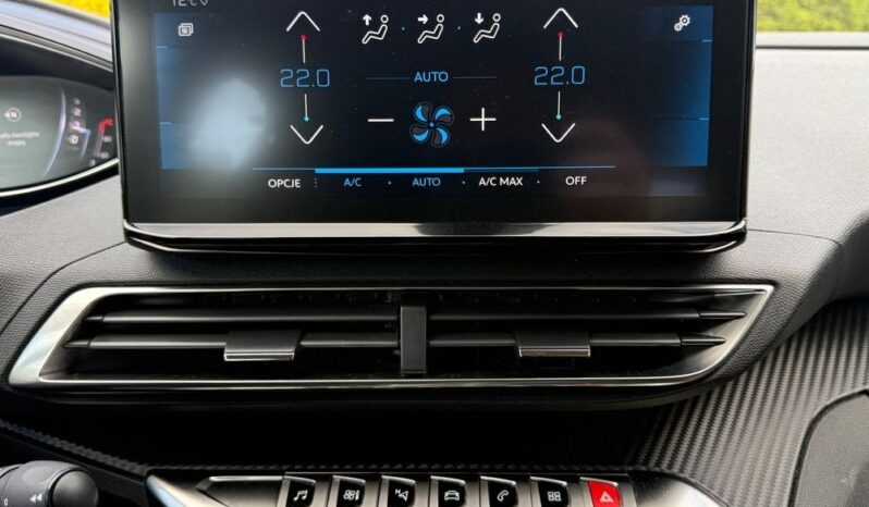PEUGEOT 3008  | FWD (przód) | Automatyczna | 130 KM | Niebieski full