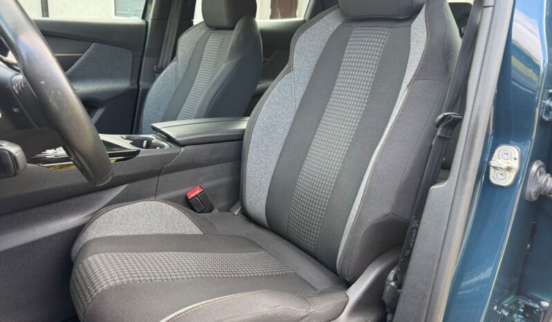 PEUGEOT 3008  | FWD (przód) | Automatyczna | 130 KM | Niebieski full