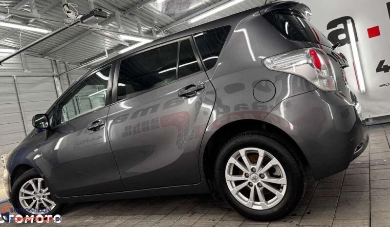 TOYOTA Verso | FWD (przód) | Manualna | 147 KM | Szary full