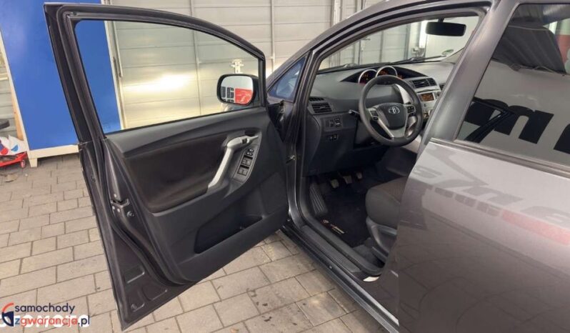 TOYOTA Verso | FWD (przód) | Manualna | 147 KM | Szary full