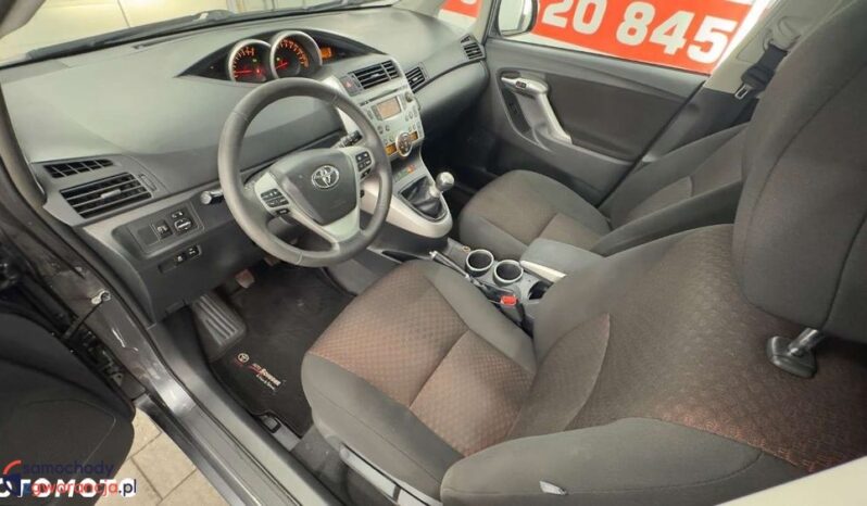 TOYOTA Verso | FWD (przód) | Manualna | 147 KM | Szary full