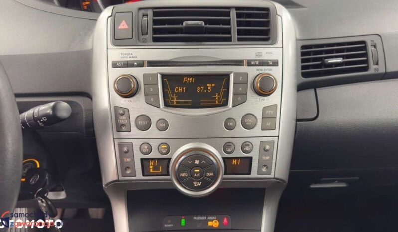 TOYOTA Verso | FWD (przód) | Manualna | 147 KM | Szary full