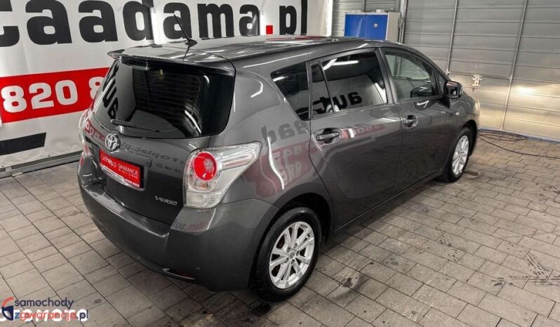 TOYOTA Verso | FWD (przód) | Manualna | 147 KM | Szary full