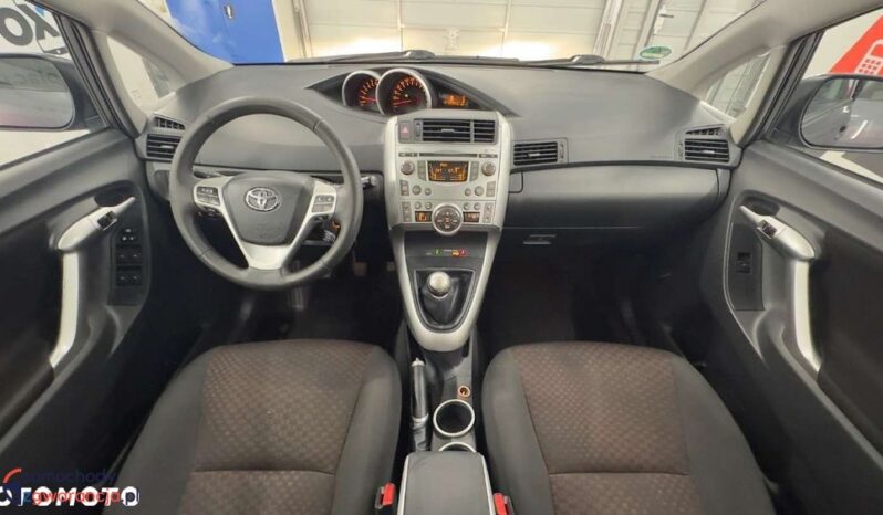 TOYOTA Verso | FWD (przód) | Manualna | 147 KM | Szary full