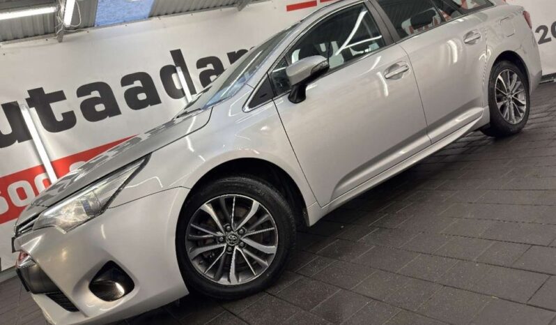 TOYOTA Avensis  | FWD (przód) | Manualna | 143 KM | Srebrny full