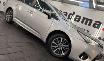 TOYOTA Avensis  | FWD (przód) | Manualna | 143 KM | Srebrny full