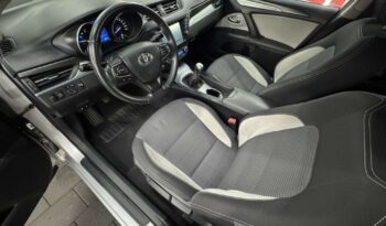 TOYOTA Avensis  | FWD (przód) | Manualna | 143 KM | Srebrny full