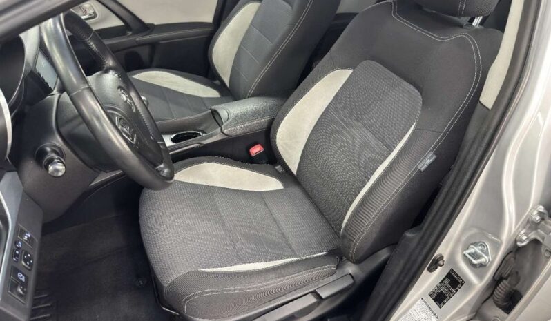 TOYOTA Avensis  | FWD (przód) | Manualna | 143 KM | Srebrny full