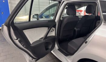 TOYOTA Avensis  | FWD (przód) | Manualna | 143 KM | Srebrny full