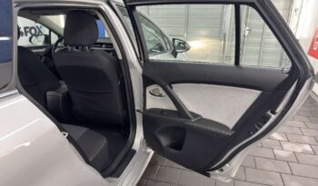 TOYOTA Avensis  | FWD (przód) | Manualna | 143 KM | Srebrny full