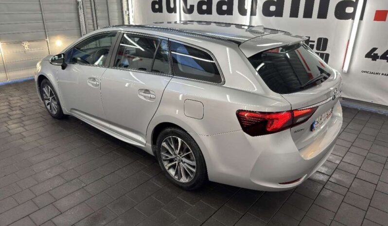 TOYOTA Avensis  | FWD (przód) | Manualna | 143 KM | Srebrny full