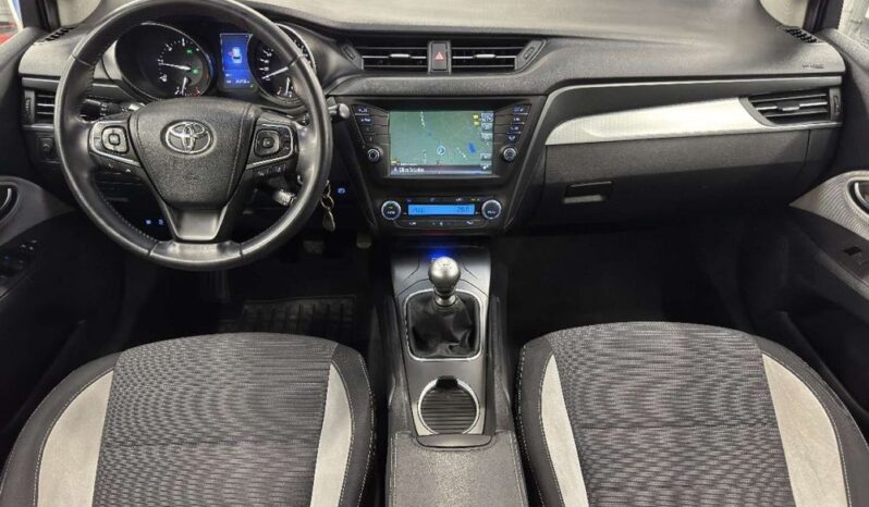 TOYOTA Avensis  | FWD (przód) | Manualna | 143 KM | Srebrny full