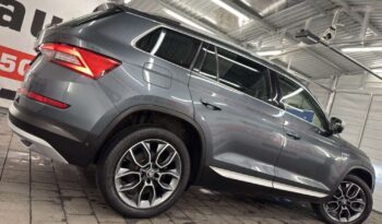 Skoda Kodiaq | 4×4 (stały) | Automatyczna | 190 KM | Szary full