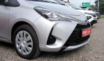 TOYOTA Yaris  | FWD (przód) | Automatyczna | 75 KM | Srebrny full
