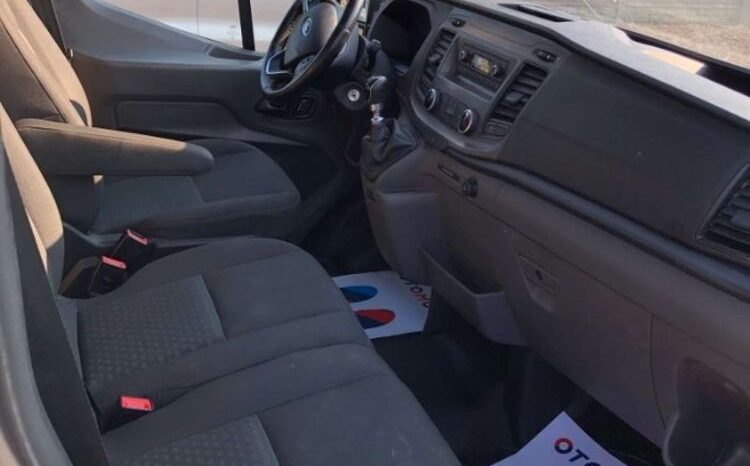 FORD Transit  | FWD (przód) | Manualna | 130 KM | Srebrny full