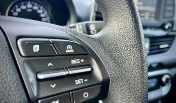 HYUNDAI I30  | FWD (przód) | Manualna | 100 KM | Granatowy full